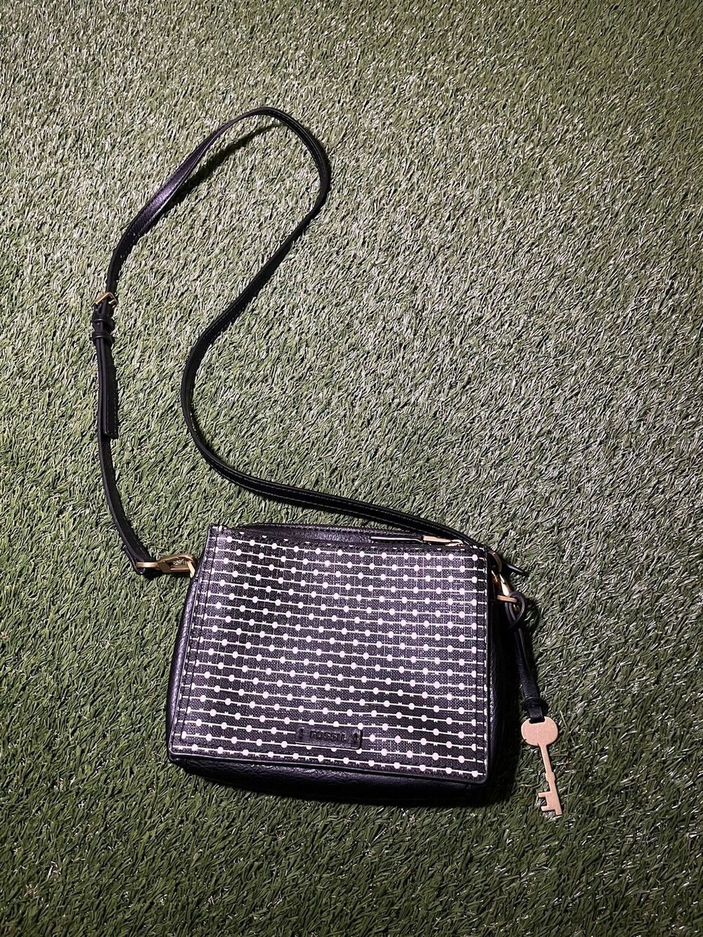 Fossil Black White Geometric Shoulder Bag Key Charm Zip Closure Inner Pockets